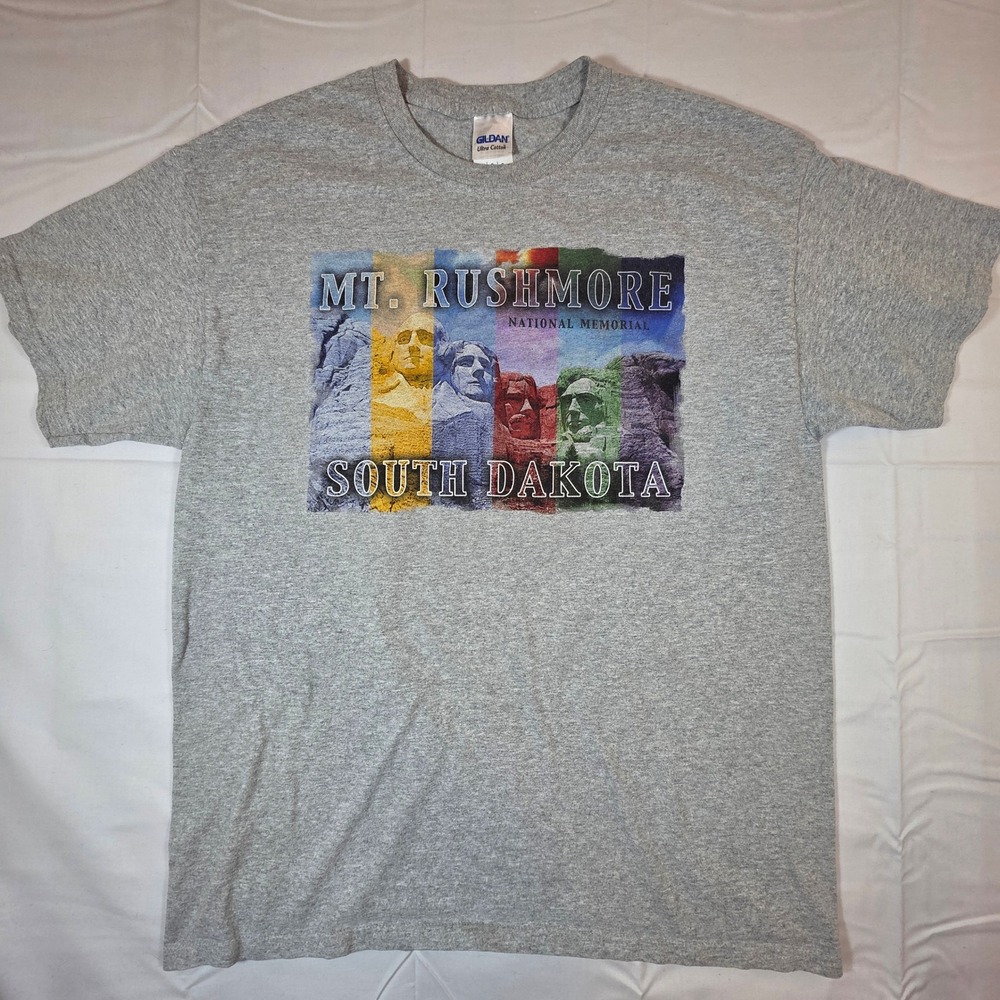 Gildan Mt Rushmore South Dakota National Memorial Graphic T-Shirt Mens Large L